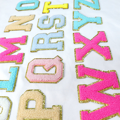 5.1cm 5.7cm 6.3cm 7cm Lettres A-Z Patch Glitter Le repassage de la chenille