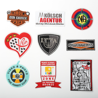 Logo 3D brodé en fer sur patch pour personnaliser les vêtements