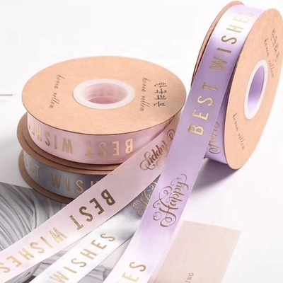 Ruban satiné en polyester de 3 mm à 100 mm aux couleurs vives pour le style et le tissu à face unique