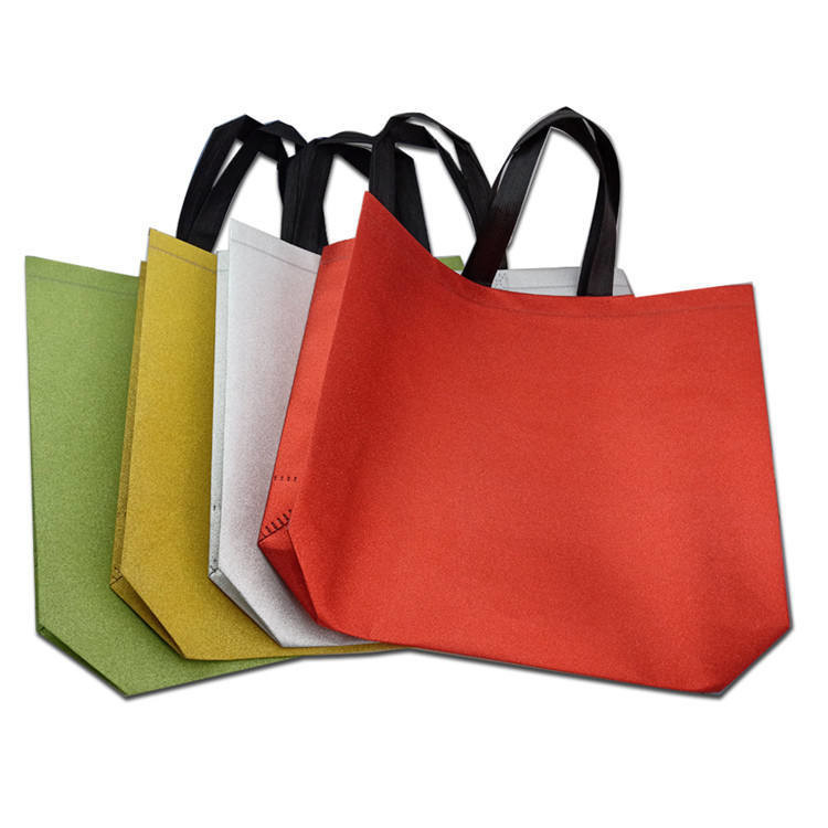 Mode de coupe sous pression Reutilisable imperméable à l'eau PP tissé Laminé Sacs de shopping avec logos personnalisés